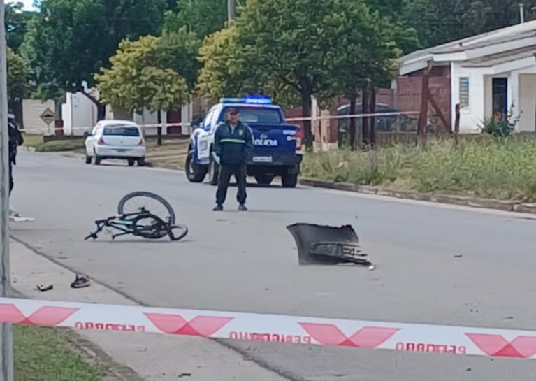 Un hombre atropelló a una mujer y se dio a la fuga. La chica murió.