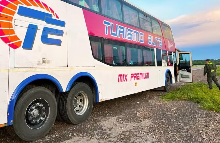 Un hombre con antecedentes transportaba 3 niños hacia la frontera de Bolivia: investigan trata de personas 