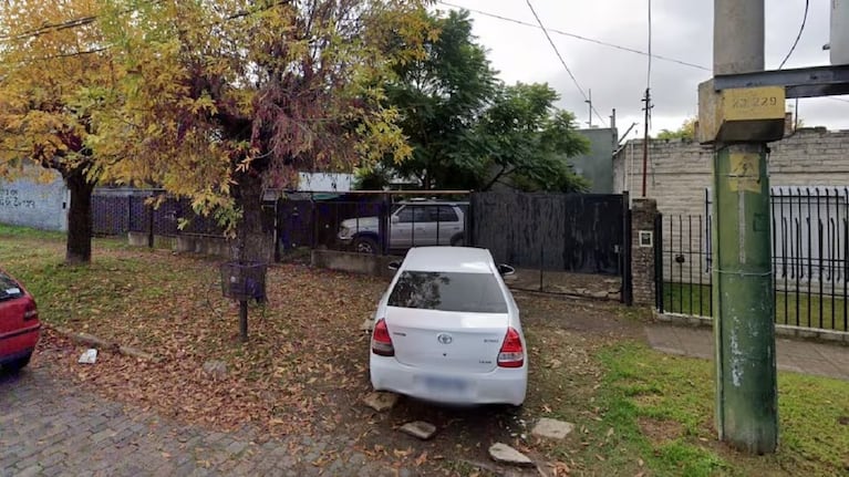Un hombre fue asaltado por una viuda negra, quien junto a sus cómplices le mataron el perro.