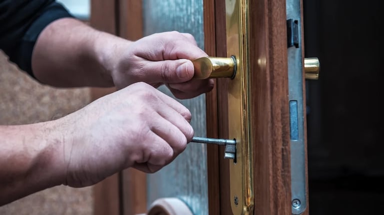 Un hombre fue desalojado de la casa de su expareja. (Foto: Justicia Córdoba)
