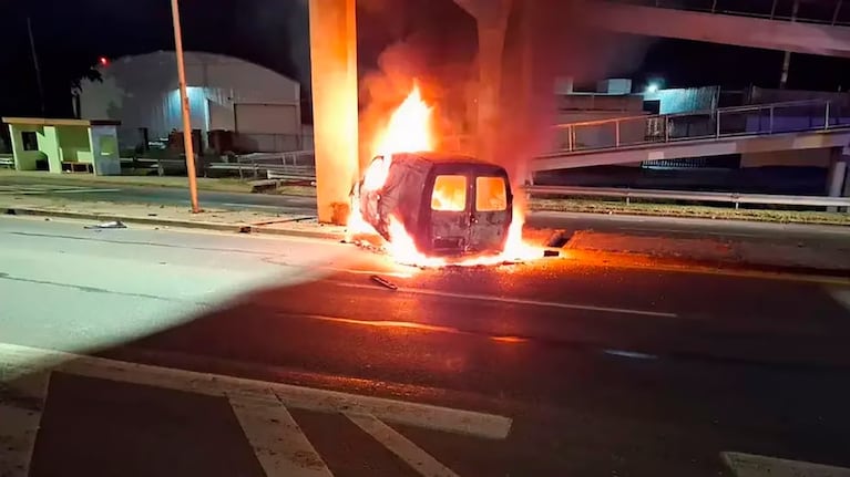 Un hombre murió calcinado tras chocar en Córdoba.