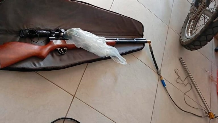 Un hombre murió mientras cargaba un rifle en Córdoba.