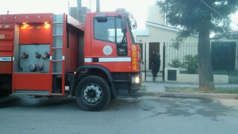 Un hombre murió y su esposa está grave al incendiarse la vivienda