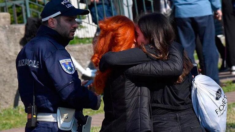 Un hombre secuestró e incendió un colectivo en el que viajaban 51 niños