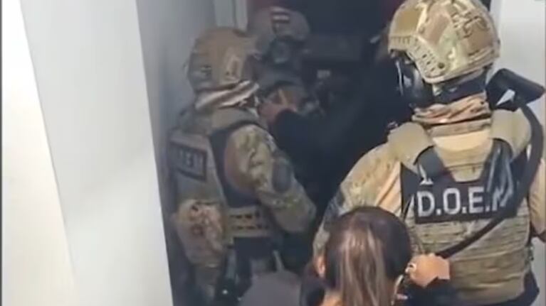 Un hombre tomó de rehén a su mamá,