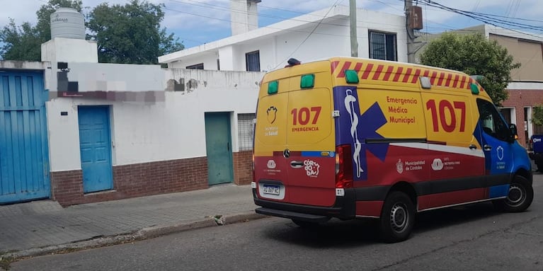 Un hombre tuvo un accidente usando la amoladora.