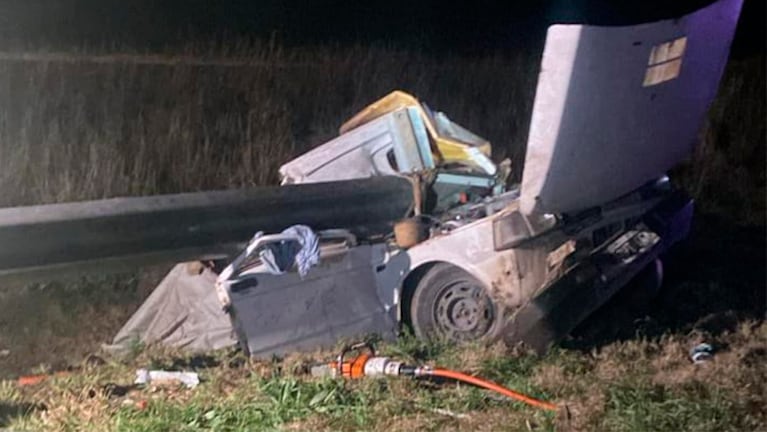 Un hombre y sus tres hijos murieron en el choque cerca de Arroyito.
