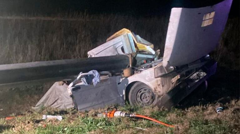 Un hombre y sus tres hijos murieron en el choque cerca de Arroyito.