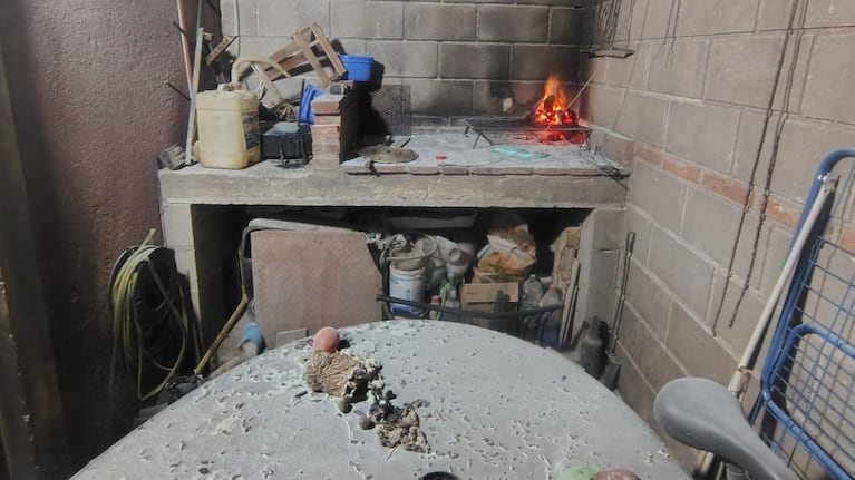 Un hombre y un niño con quemaduras por un incendio.