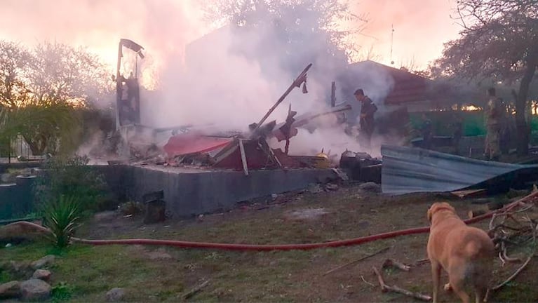 Un incendio por una salamandra le destruyó la casa: "Se me fue la vida"