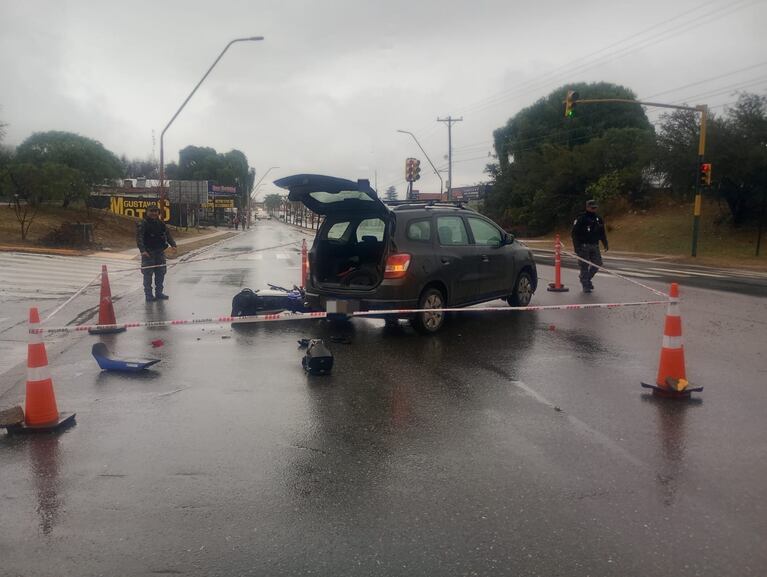 Un joven murió en Carlos Paz tras un violento choque.