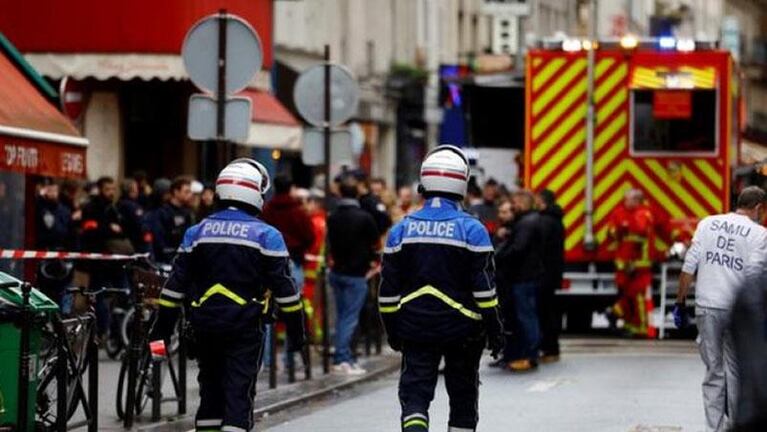Un jubilado abrió fuego en el centro de París y mató a tres personas