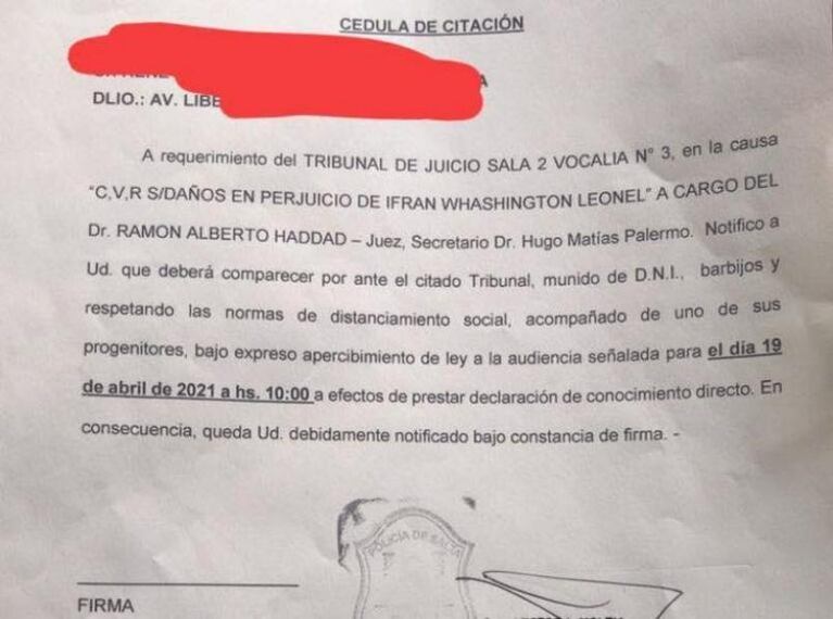 Un juez citó a declarar a un nene de 9 años por rayar un auto