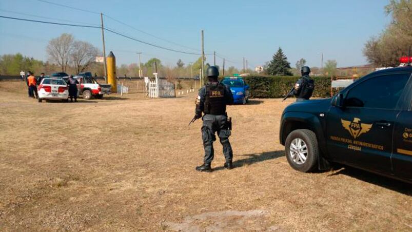 Un llamado anónimo disparó el operativo de la Fuerza Policial Antinarcotráfico.