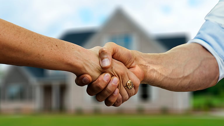 Un Martillero Corredor Público es el profesional idóneo y capacitado para brindar seguridad en una operación inmobiliaria.