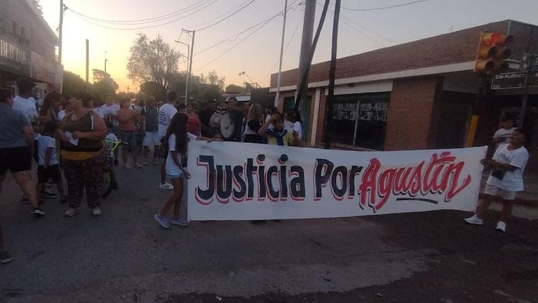 Un mes del crimen de Agustín Ávila: marcha, el recuerdo de su novia y cómo está la causa