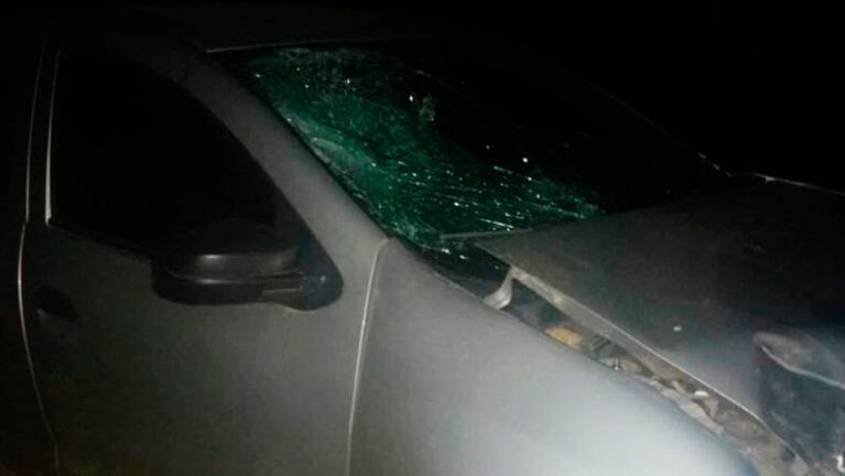 Un motociclista chocó con un auto y murió en el interior de Córdoba