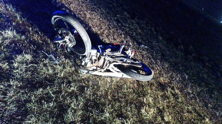 Un motociclista fue trasladado en grave estado a un centro de salud.