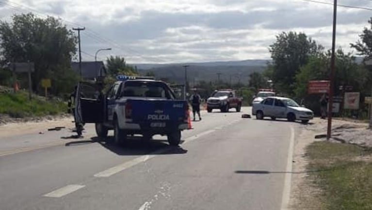 Un motociclista murió tras chocar con un Corsa en la ruta 28. Fotos: Rubén Alvaraz.