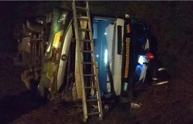 Un muerto al chocar tres camiones en la Autopista Córdoba-Rosario