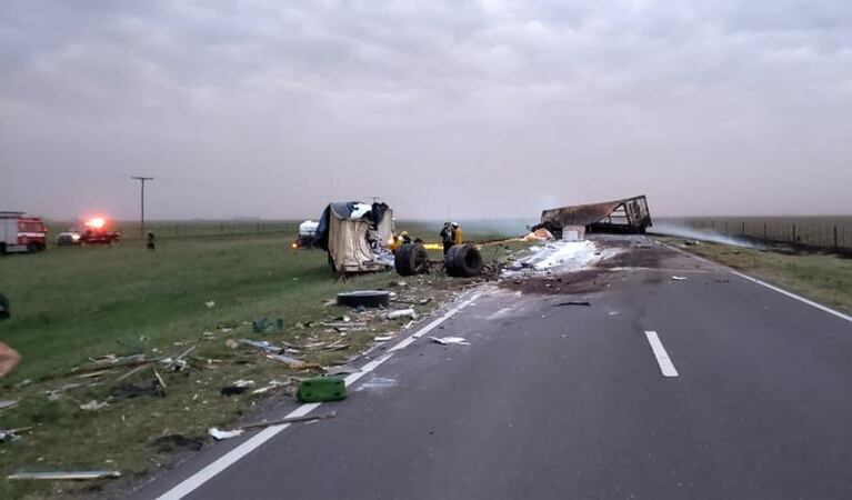 Un muerto dejó el choque entre camiones en la ruta 35