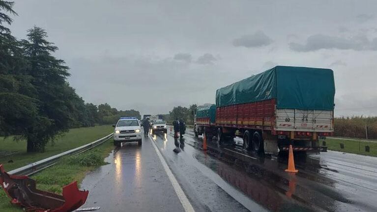 Un muerto tras un choque frontal bajo la lluvia en Córdoba