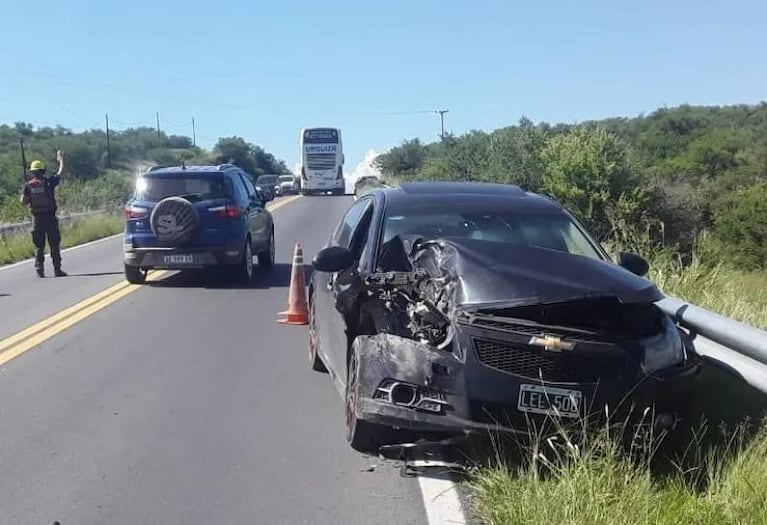 Un muerto y seis heridos en un choque frontal en las Altas Cumbres