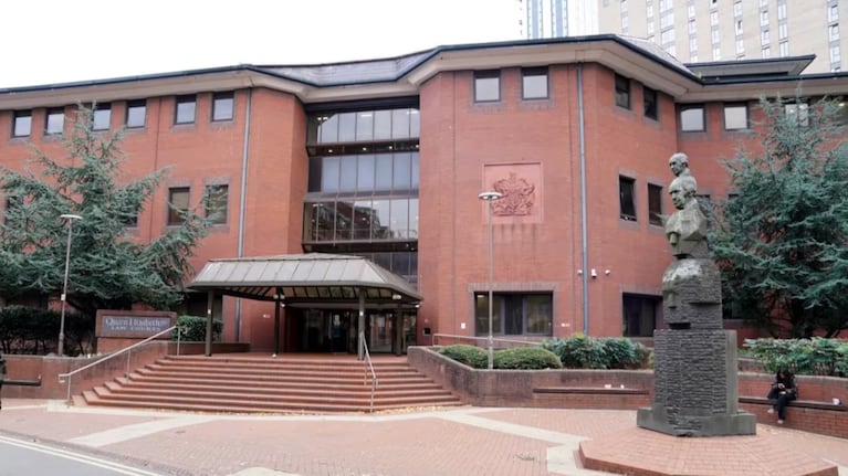 Un nene de 12 años fue acusado de abuso sexual a una mujer de 60. Foto: The Sun.