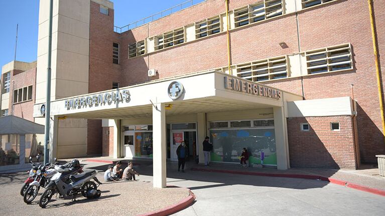 Un nene de 14 años está internado en el Hospital de Niños. Foto: Lucio Casalla / El Doce.