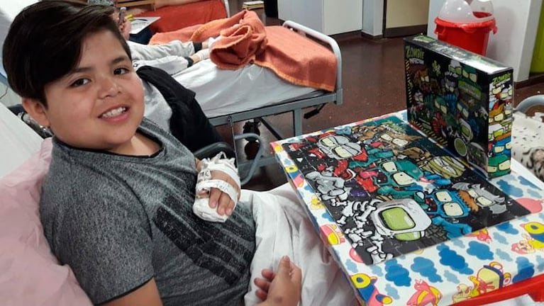 Un niño atropellado hace 2 años aún no pudo volver a caminar y necesita ayuda