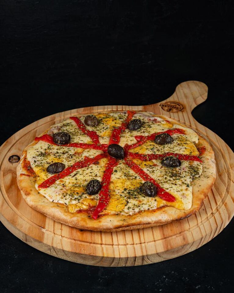 Un nuevo local de pizzas y empanadas estrena con descuentos del 25 por ciento