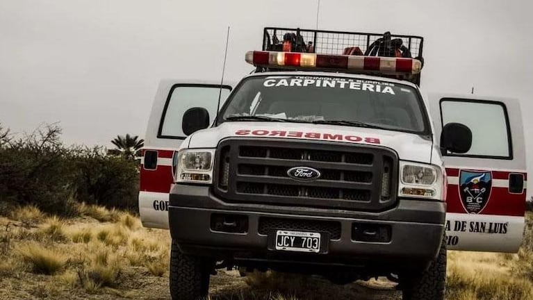 Un parapentista cordobés falleció al caer al vacío en la zona serrana de Merlo