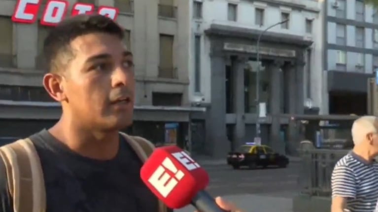Un periodista vivió un incómodo momento al aire cuando un transeúnte reveló cuestiones de su vida personal.