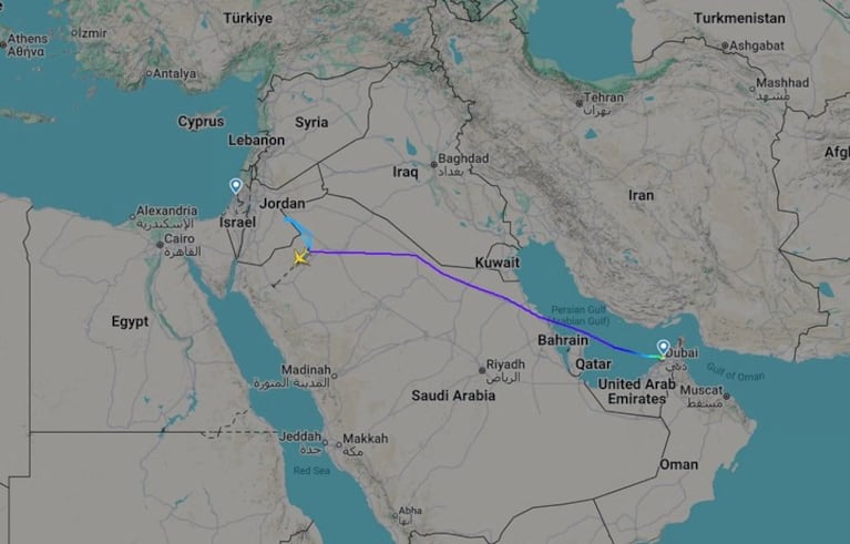 Un piloto apuñaló a otro en pleno vuelo y el avión tuvo que aterrizar de emergencia en Arabia Saudita