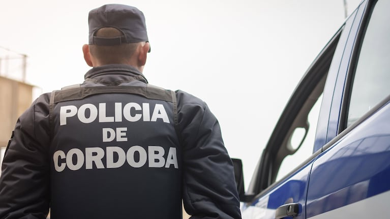 Un policía baleó a un ladrón que le quiso robar en medio de un operativo en Córdoba.