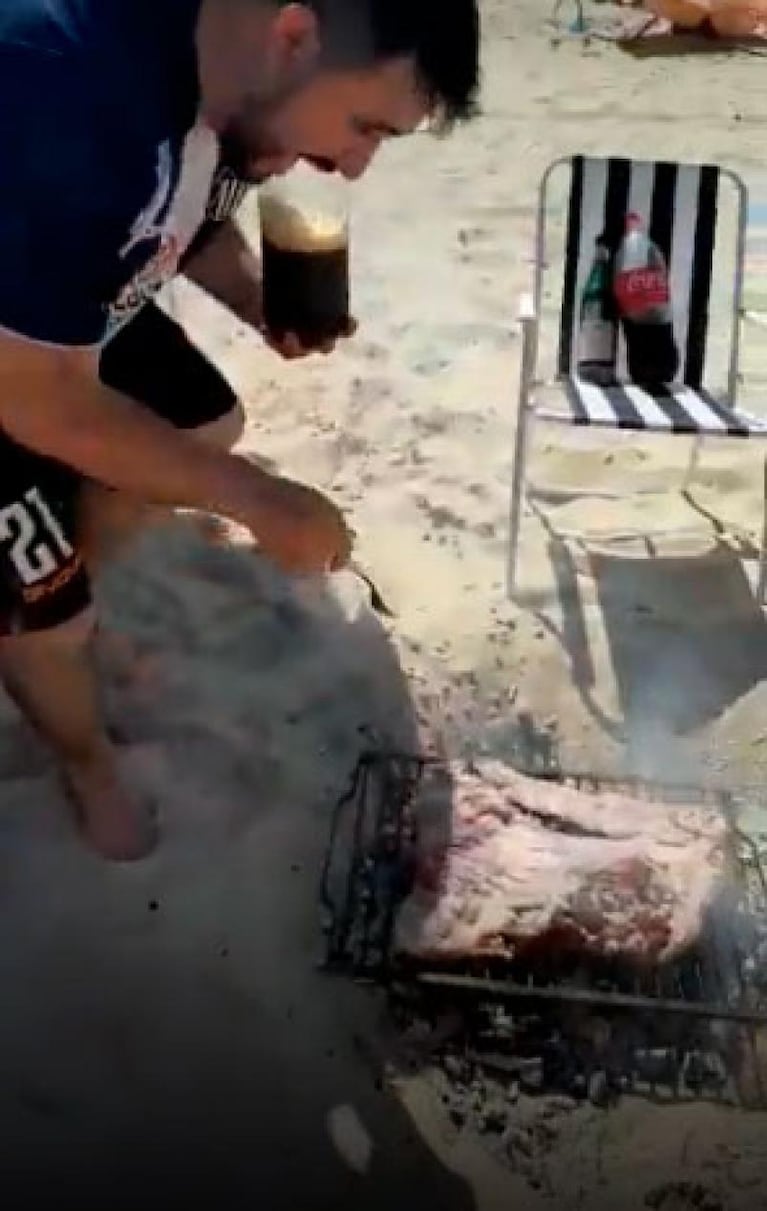 Un policía disparó en una playa de Río para intimidar a los hinchas de Talleres