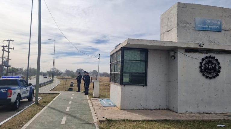 Un policía fue denunciado por abuso contra un nene en una casilla de la fuerza.