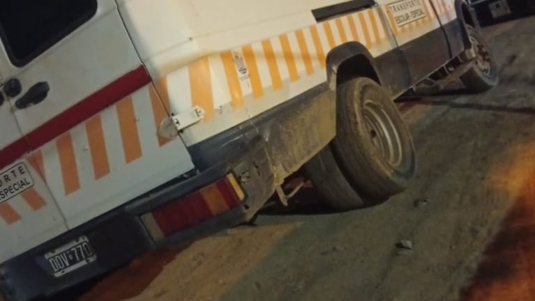 Un policía herido tras caer a un socavón mientras intentaba auxiliar a dos traffics hundidas