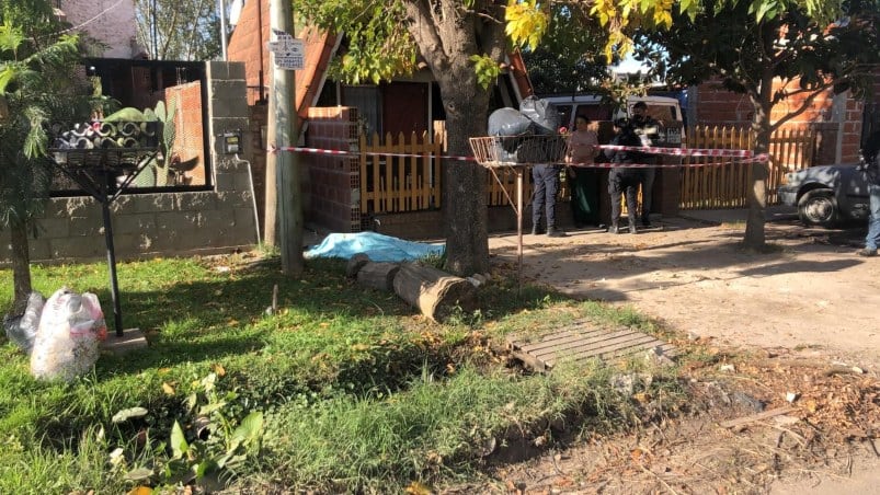 Un policía mató a su ex mujer, a una trans y después se quiso matar de un tiro. Foto: Twitter: @Mauroszeta. 