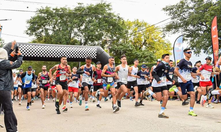 Un reconocido camarógrafo murió durante una maratón en Villa de Merlo.