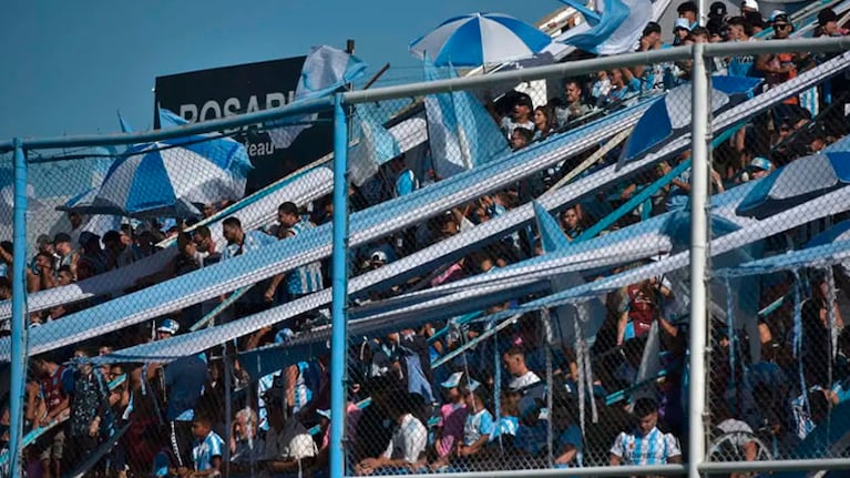 Un referente de la tribuna académica resultó baleado en un cruce de barras.