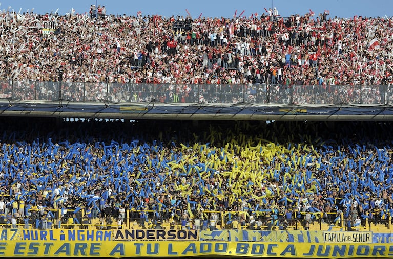 Un Superclásico en 2013, con la hinchada de River en la tercera bandeja de la Bombonera.