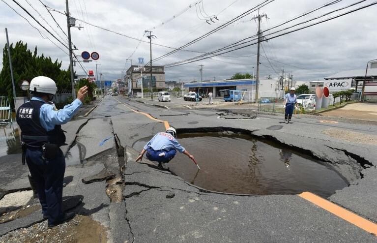 Un terremoto dejó tres muertos y cientos de heridos en Japón