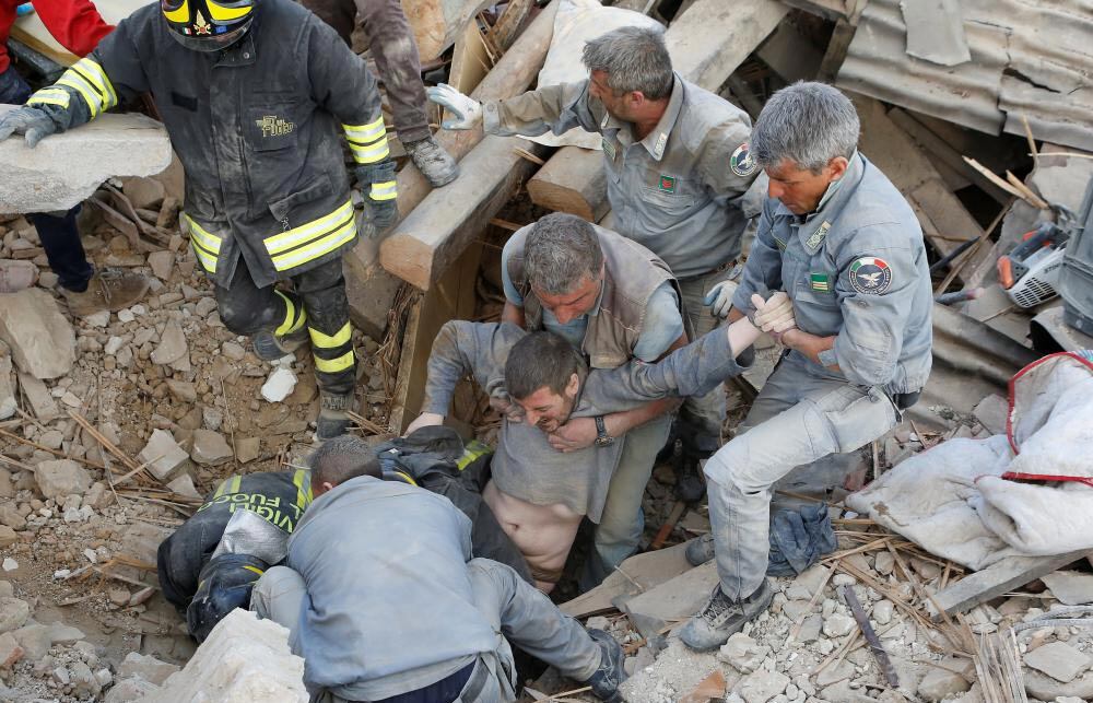 Un trágico terremoto sacudió al centro de Italia. Foto: AFP.