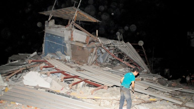 Un tremendo terremoto sacudió a Ecuador. 