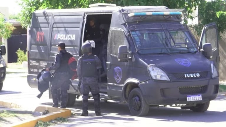 Una adolescente fue vendida por su familia a su primo para que se case.
