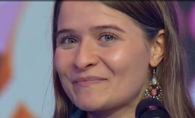 Una artista callejera la rompió, le dio un gusto a Guido y la gente la premió