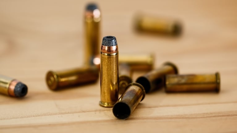 Una bala perdida mató a un vecino del conurbano bonaerense. 