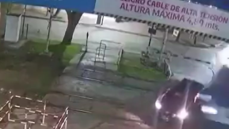 Una cámara captó el momento exacto del accidente en San Isidro.