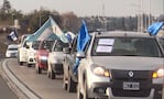 Una caravana llevó el reclamo desde el estadio Kempes hasta el centro de la ciudad.